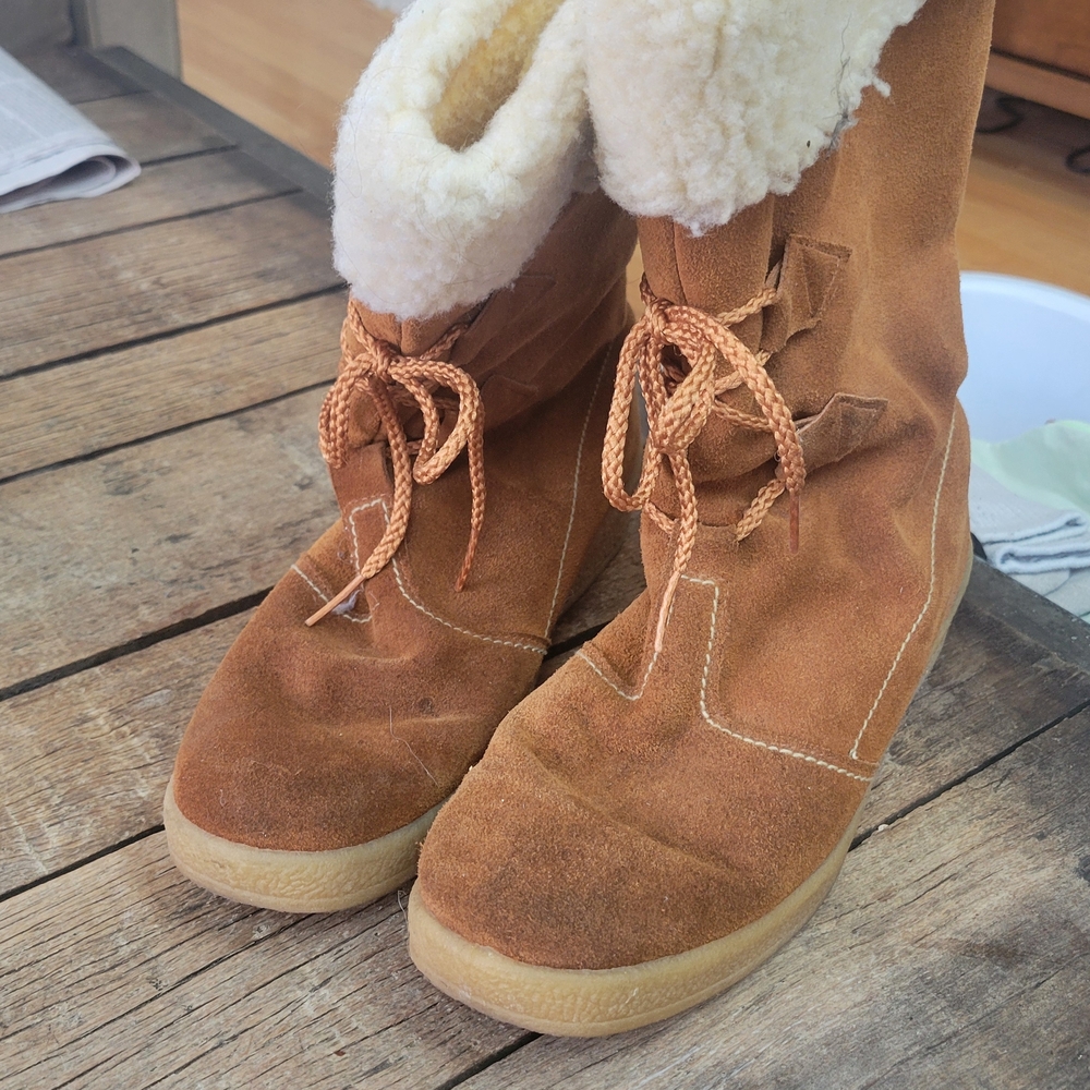 Quoddy Chestnut Suede Shearling-Lined Lace-Up Ankle Boots